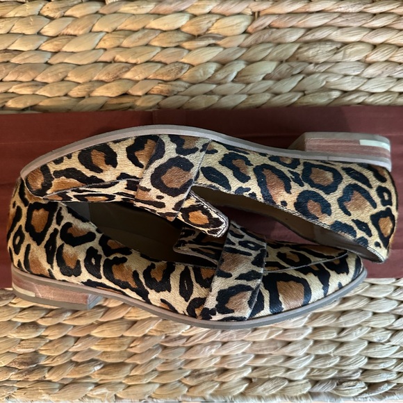 DR. SCHOLL’S FAXON REAL FUR DYED COW-HAIR LEOPARD LOAFER - Picture 3 of 5